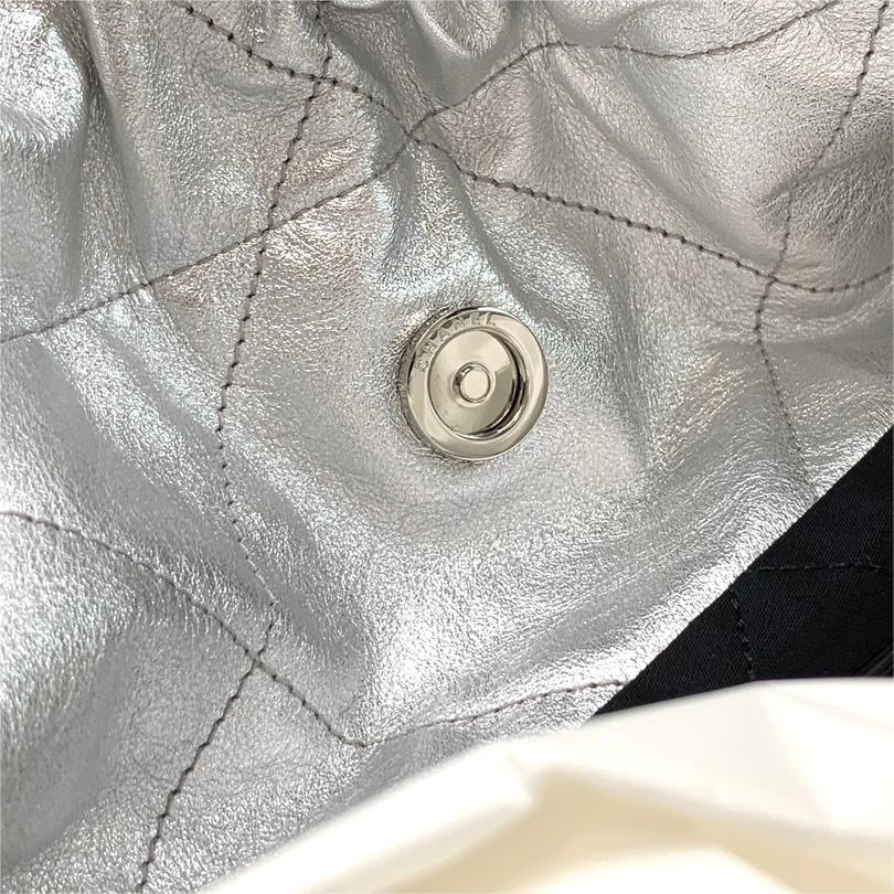 Chanel-22 bag silvery