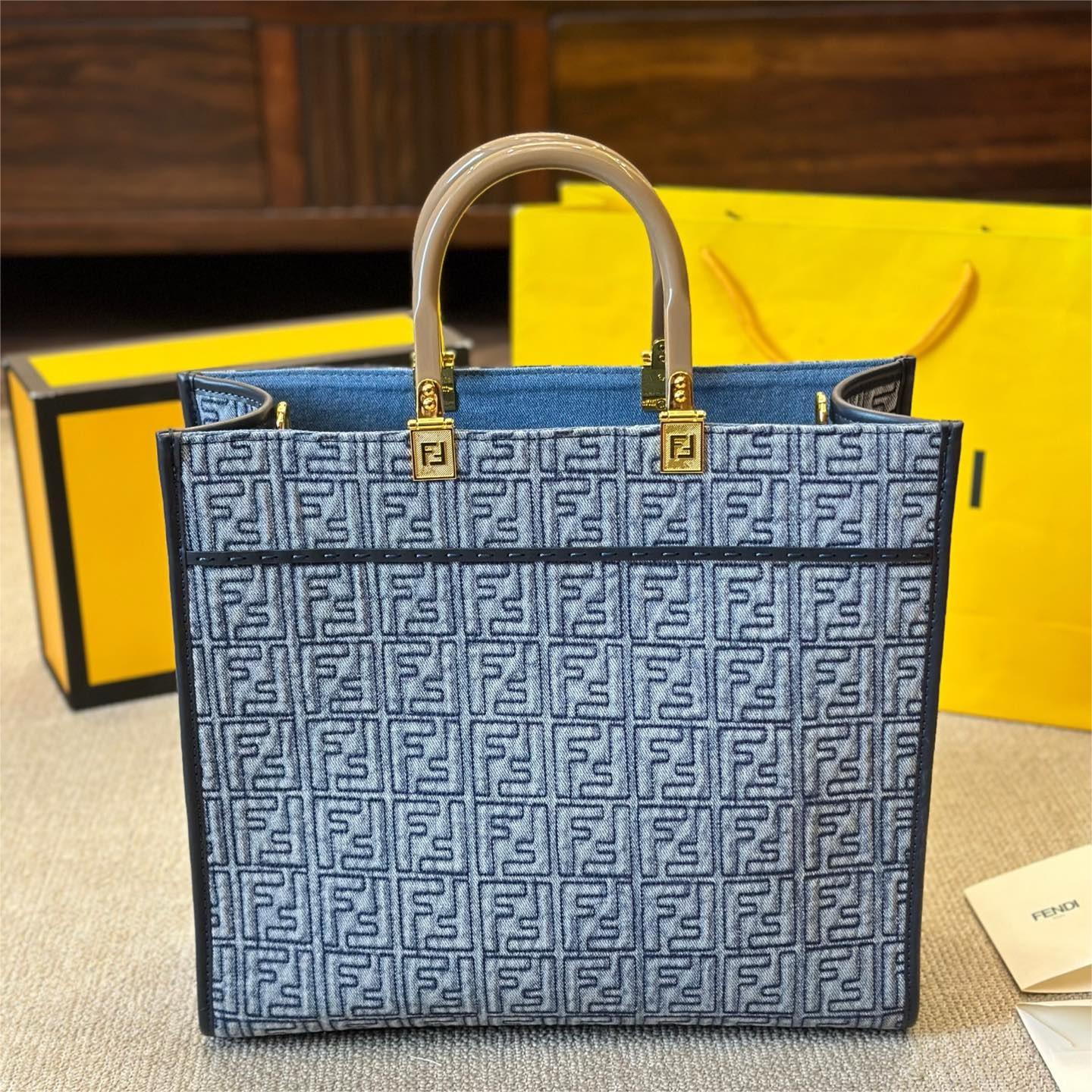 FENDI-Size shine tote