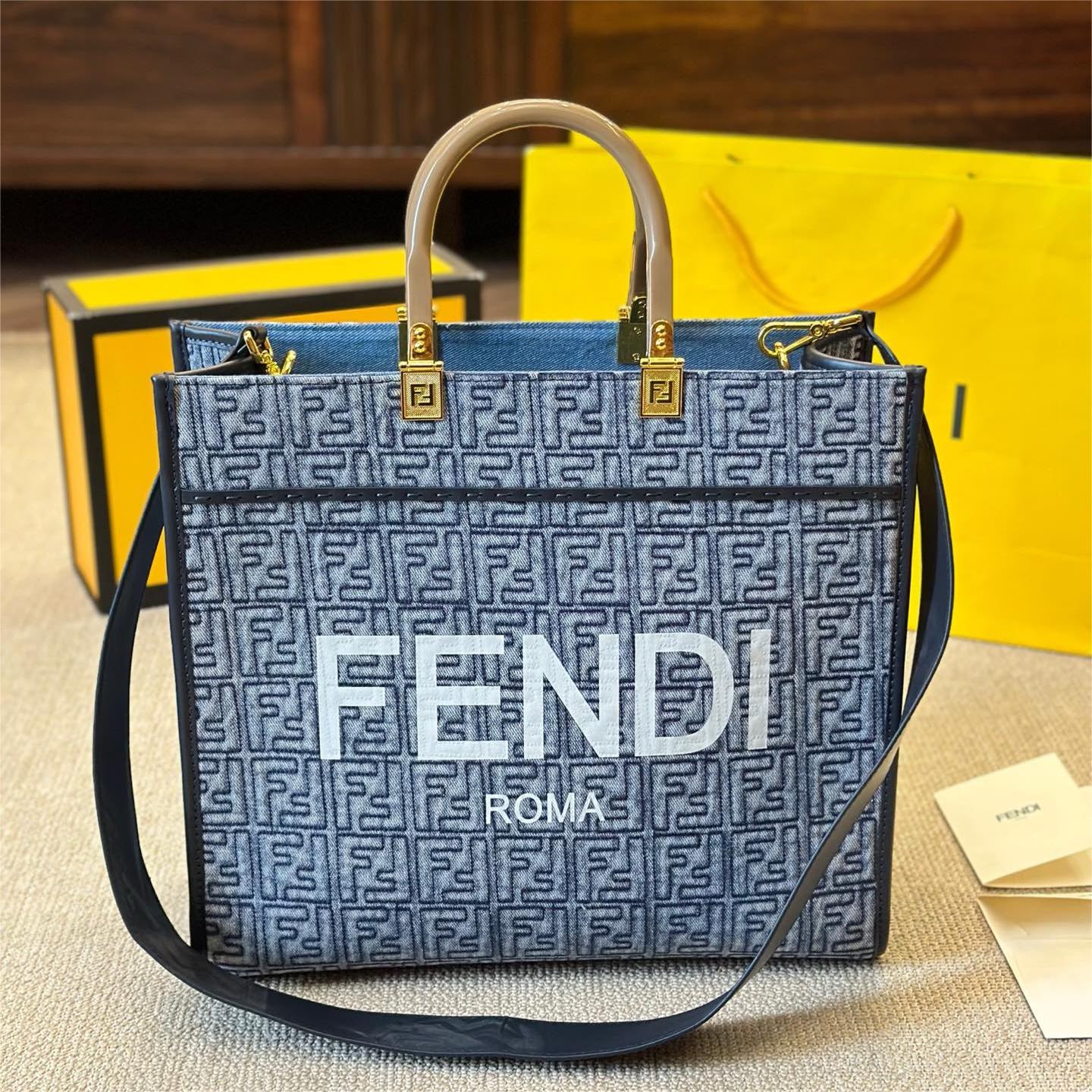 FENDI-Size shine tote