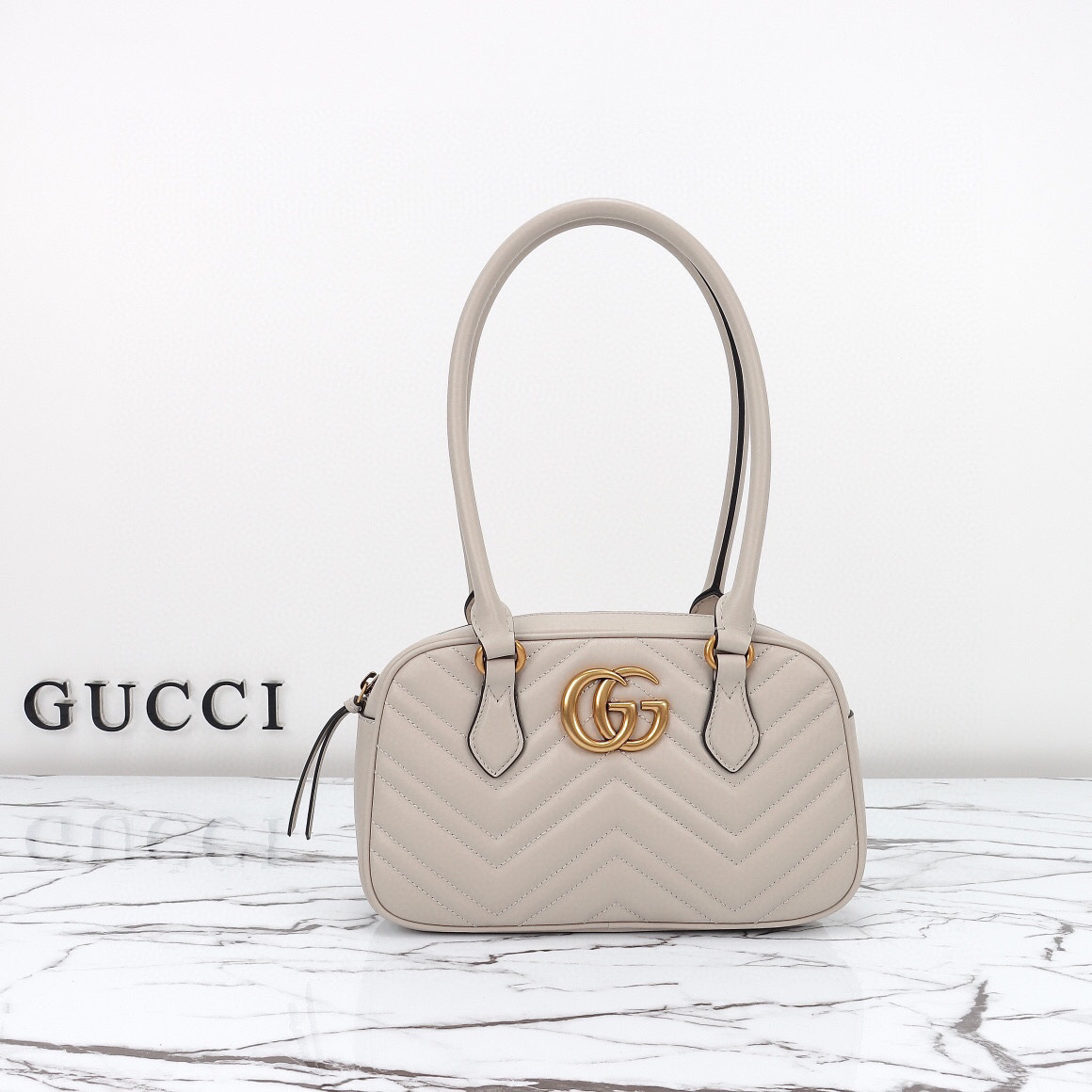 GUCCI-GG Marmont Small Handbag