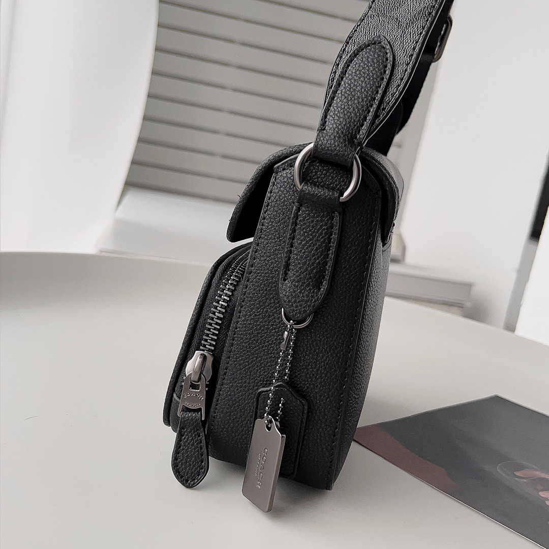 Coach-Sullivan camera bag