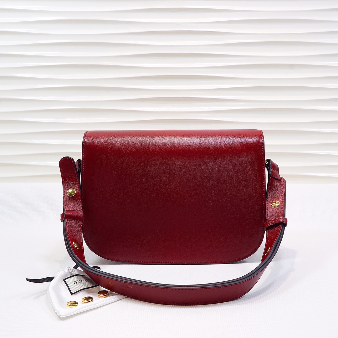 Gucci-Horsebit 1955 Saddle Bag in Red