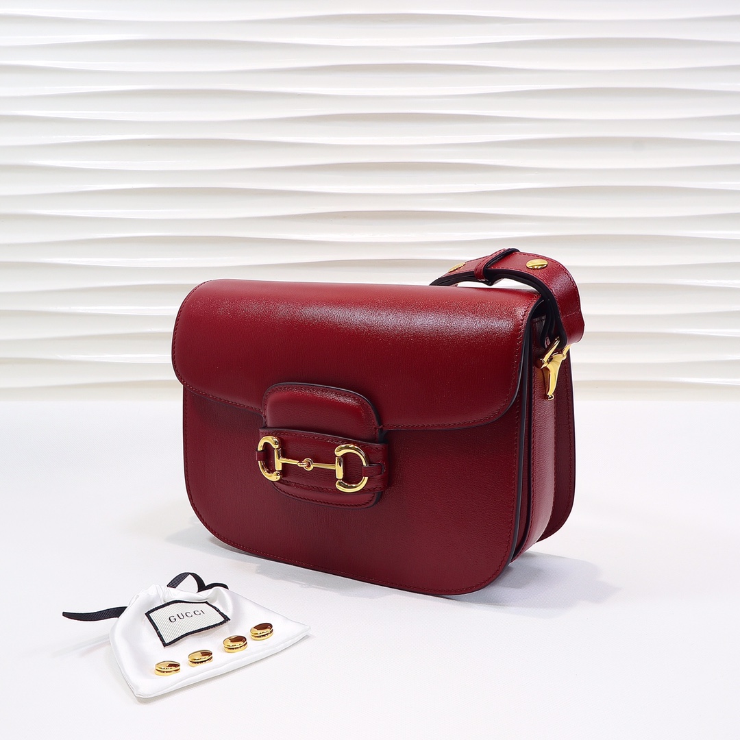 Gucci-Horsebit 1955 Saddle Bag in Red