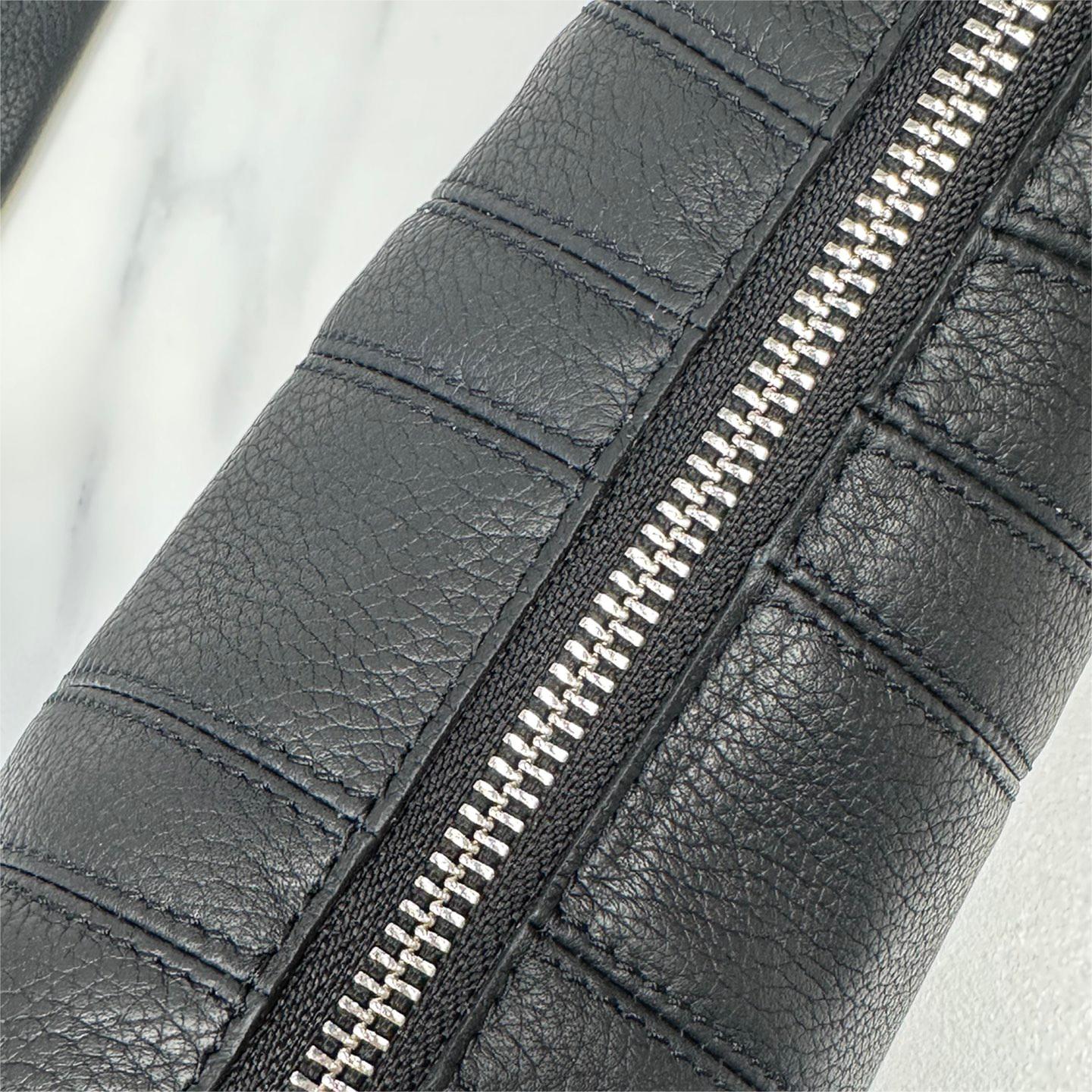 Lemaire-Croissant Small Grain Leather Shoulder Bag