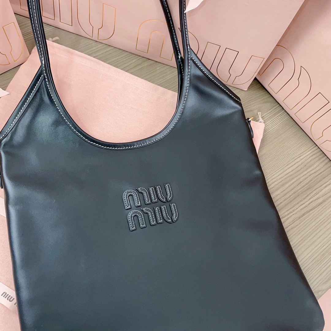 MIU MIU-Isetan limited edition tote bag