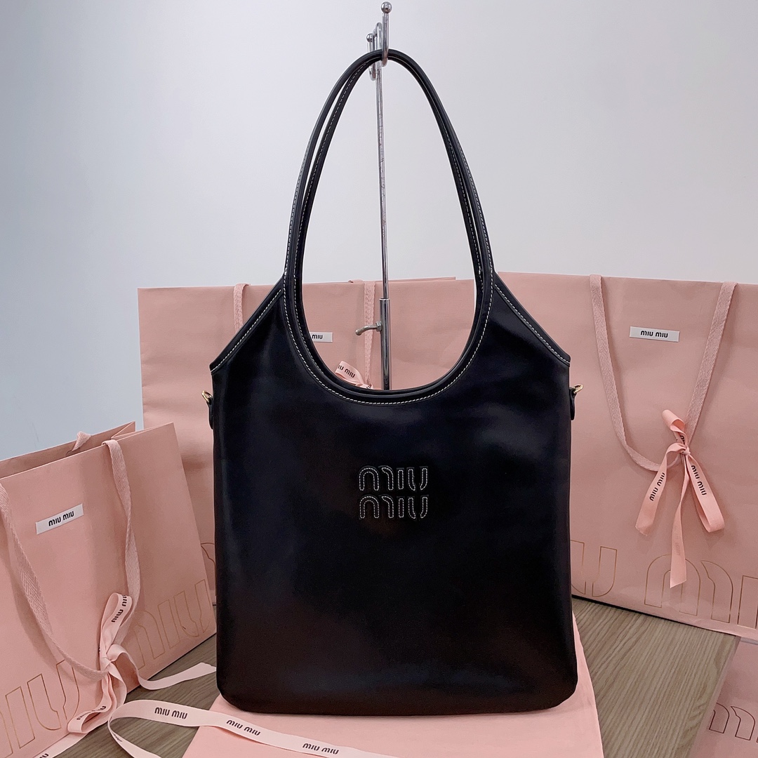 MIU MIU-Isetan limited edition tote bag