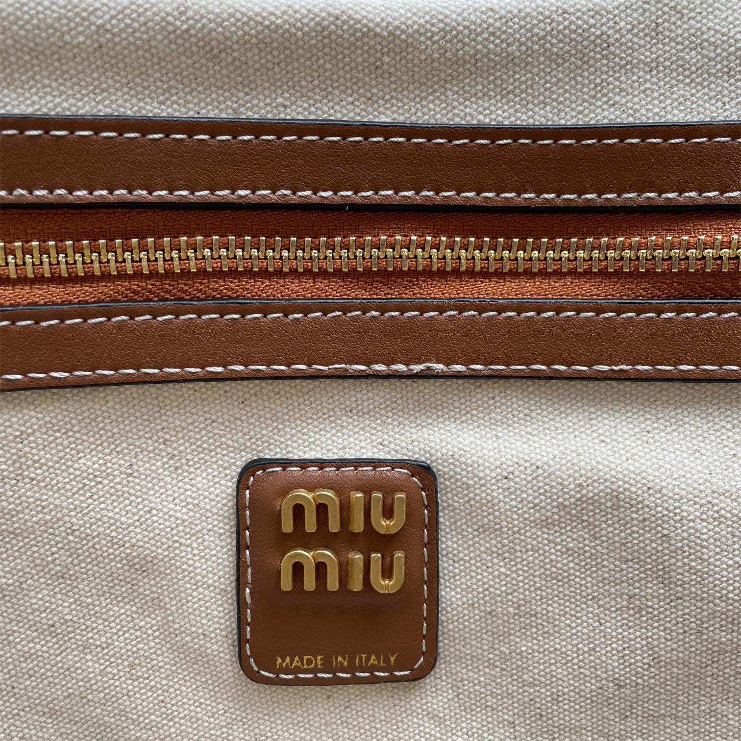 MIU MIU-isetan popup ivy