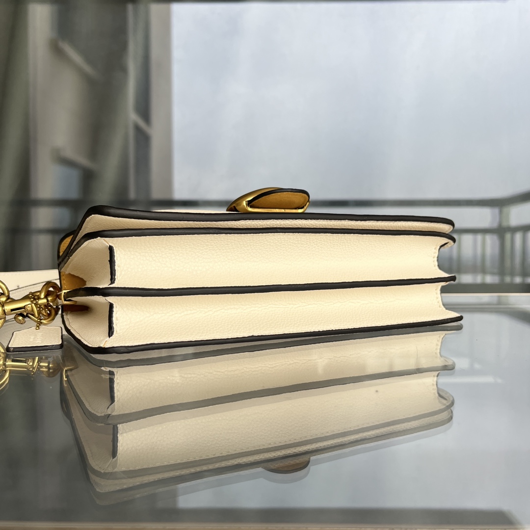 Coach-Tabby Full Leather Wine God Bag