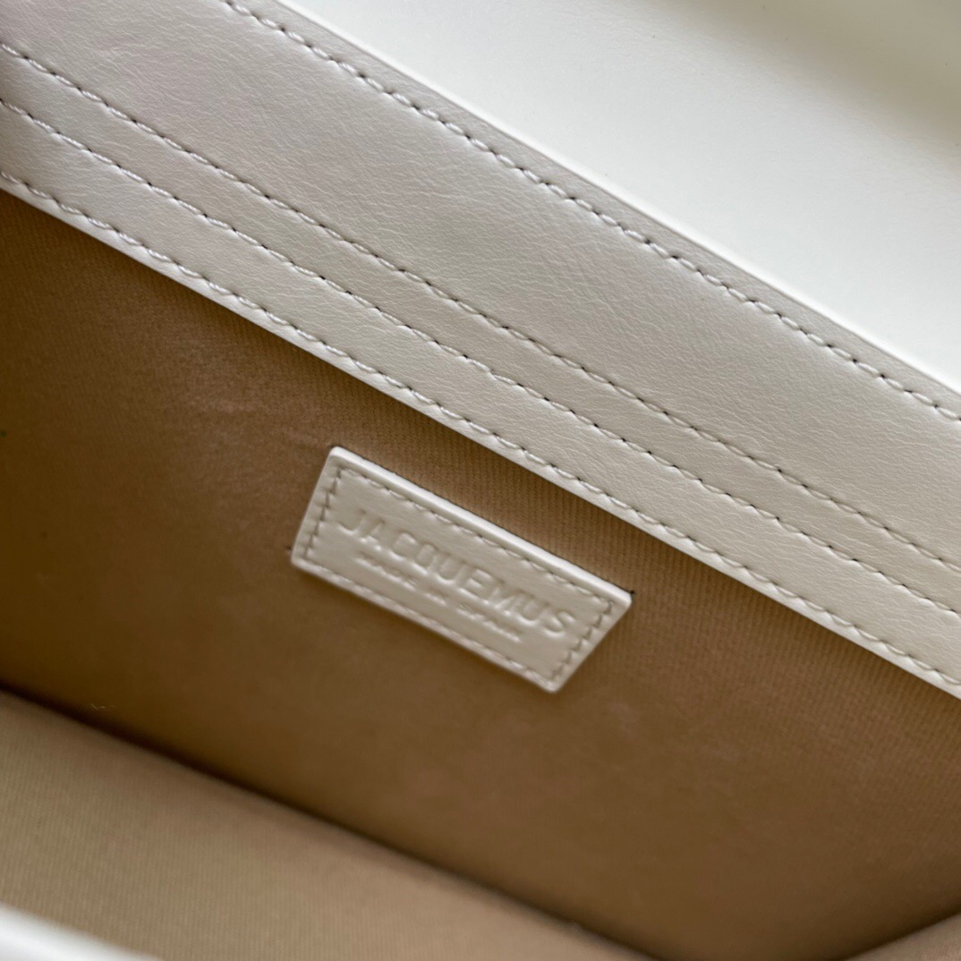 Jacquemus-le Grand Chiquito Large Handheld Mouth Red Envelope