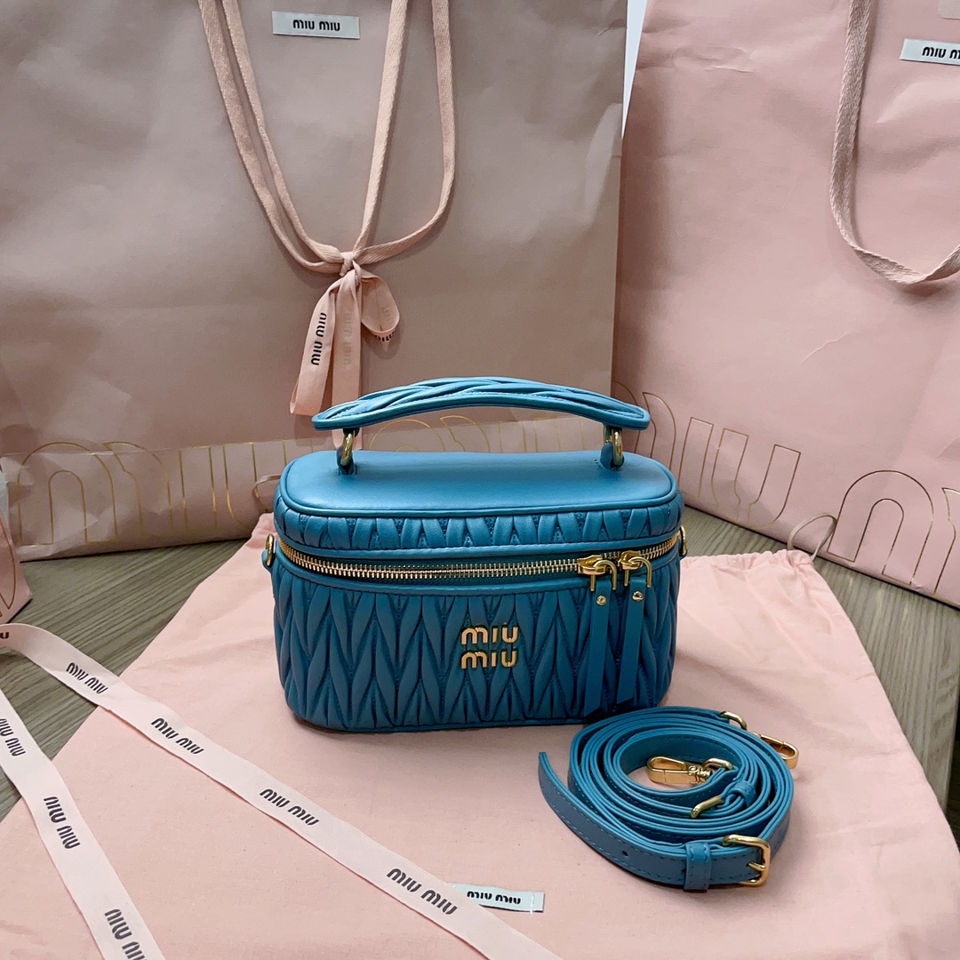 MIU MIU-Makeup bag and handbag matelasse