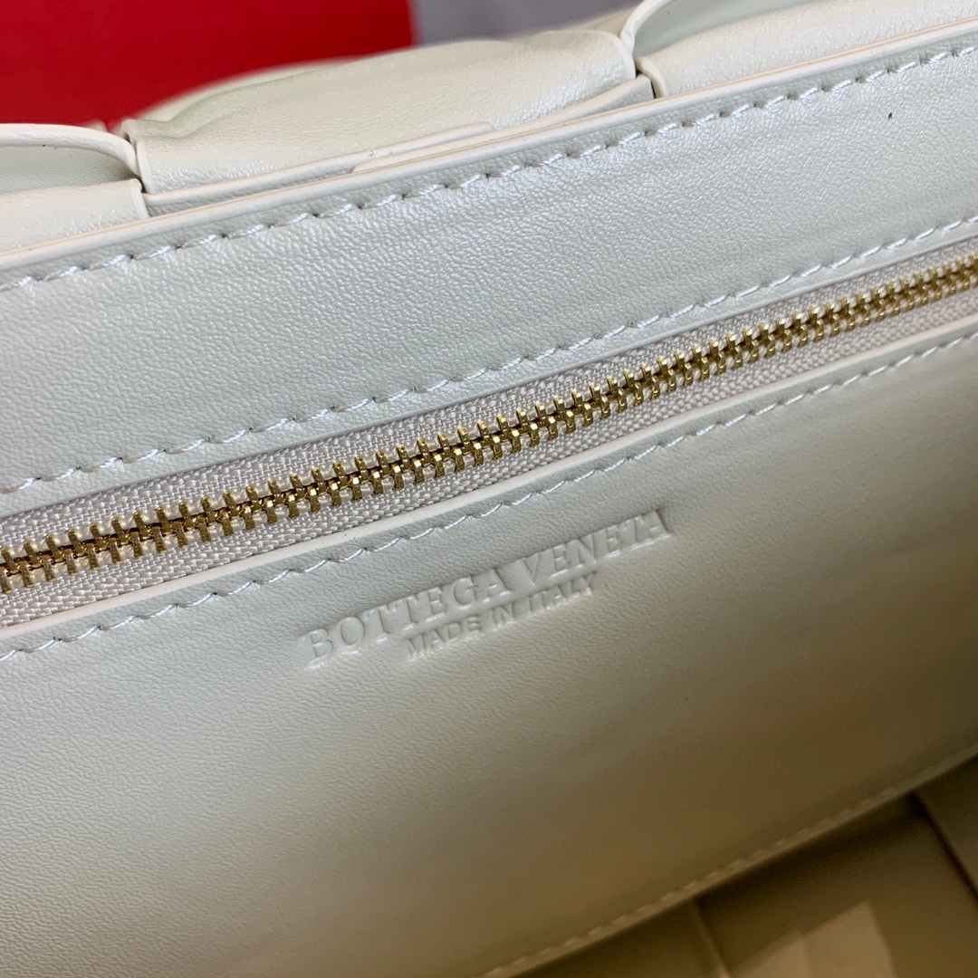 BV-bottega veneta cassette