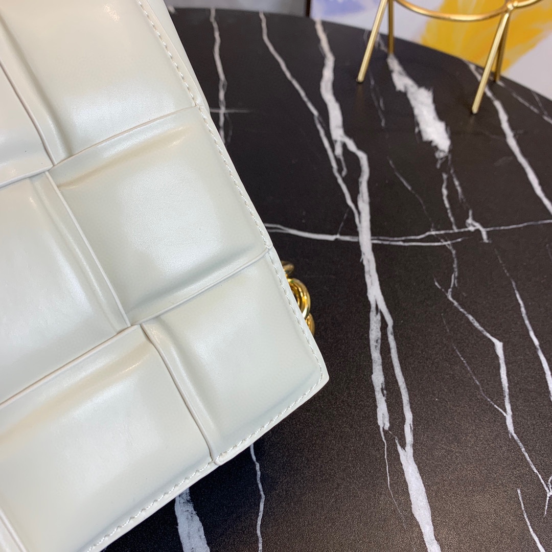 BV-bottega veneta cassette