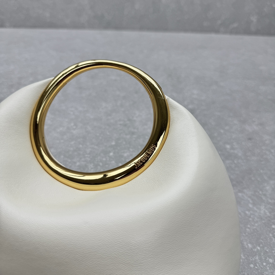 Jacquemus-Square shaped handbag