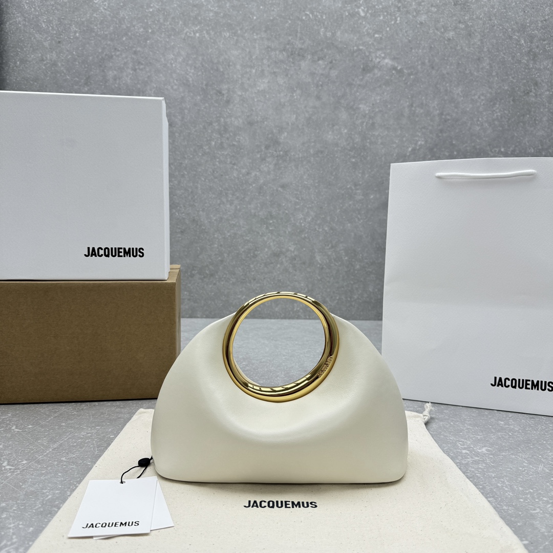 Jacquemus-Square shaped handbag