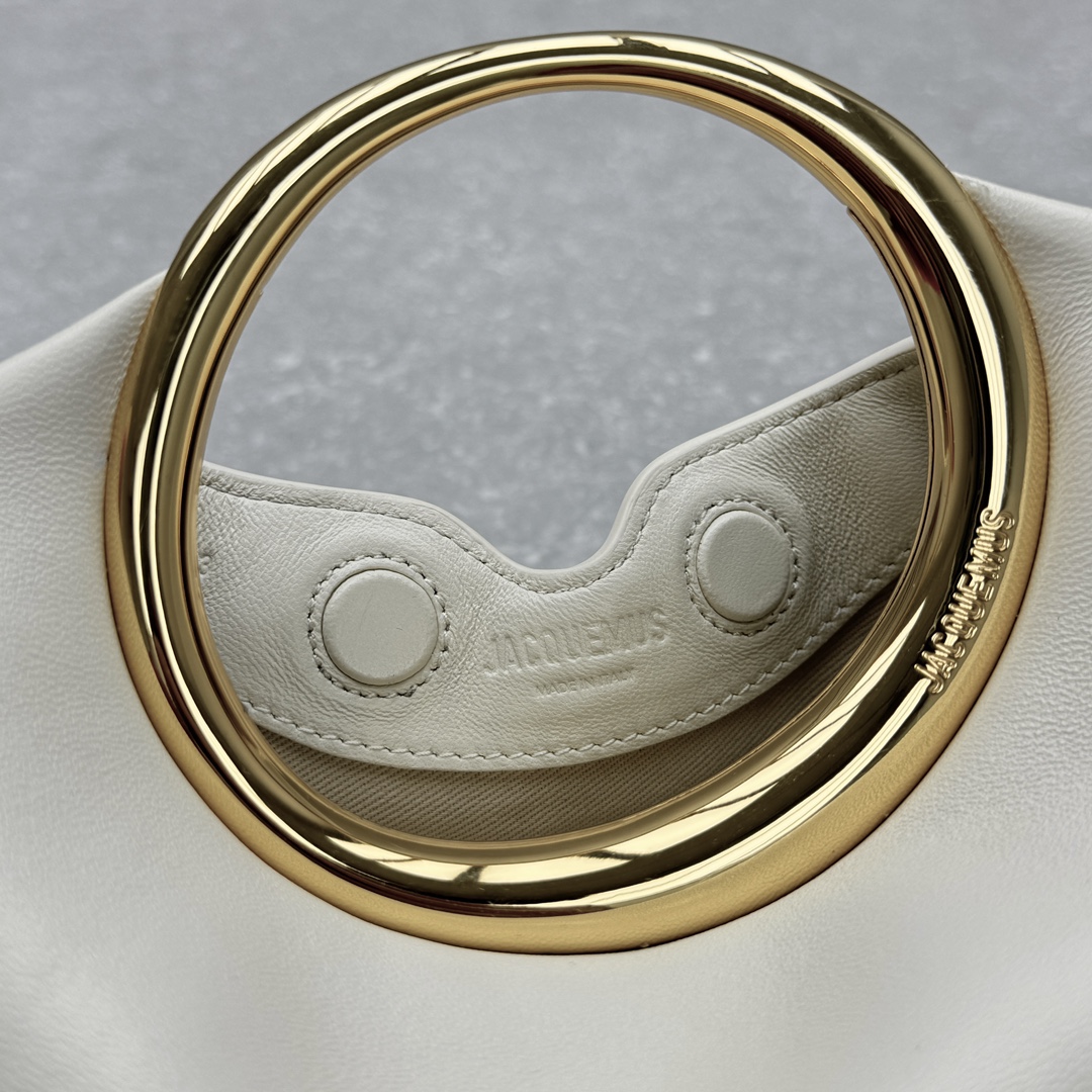 Jacquemus-Square shaped handbag