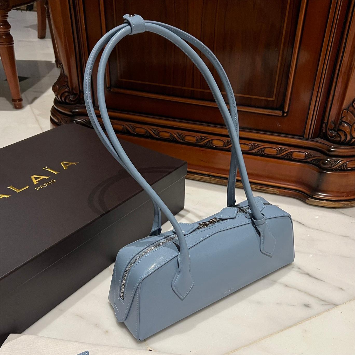 LIAIA-LE TECKEL SMALL BAG IN GOATSKIN Light blue