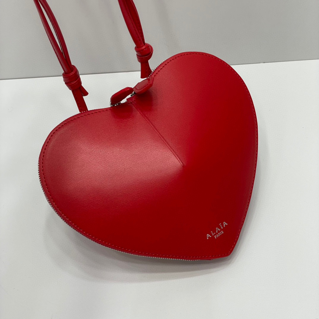 ALAIA- Coeur Bag Heart Red Handbag