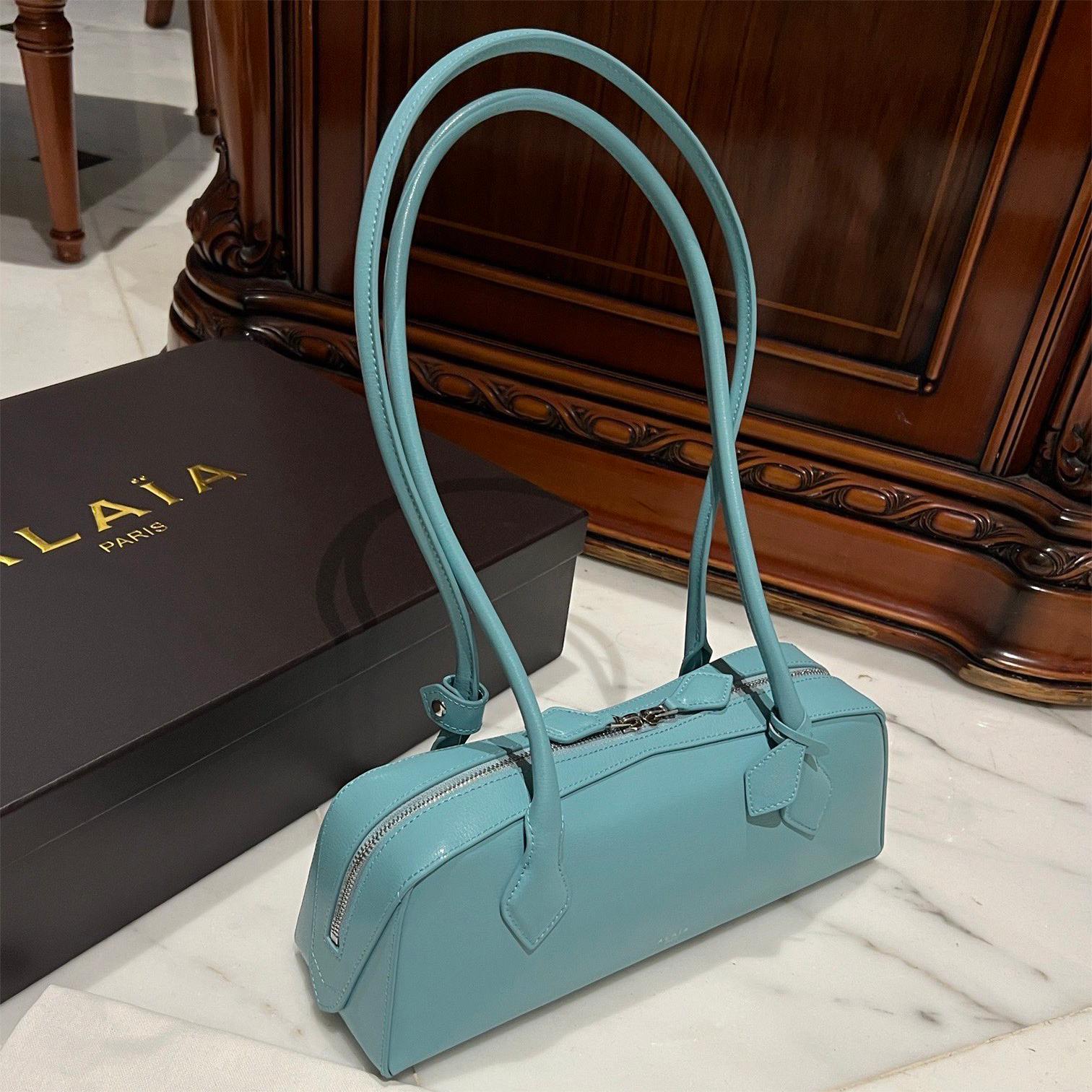 Alaia-LE TECKEL SMALL BAG IN GOATSKIN Blue