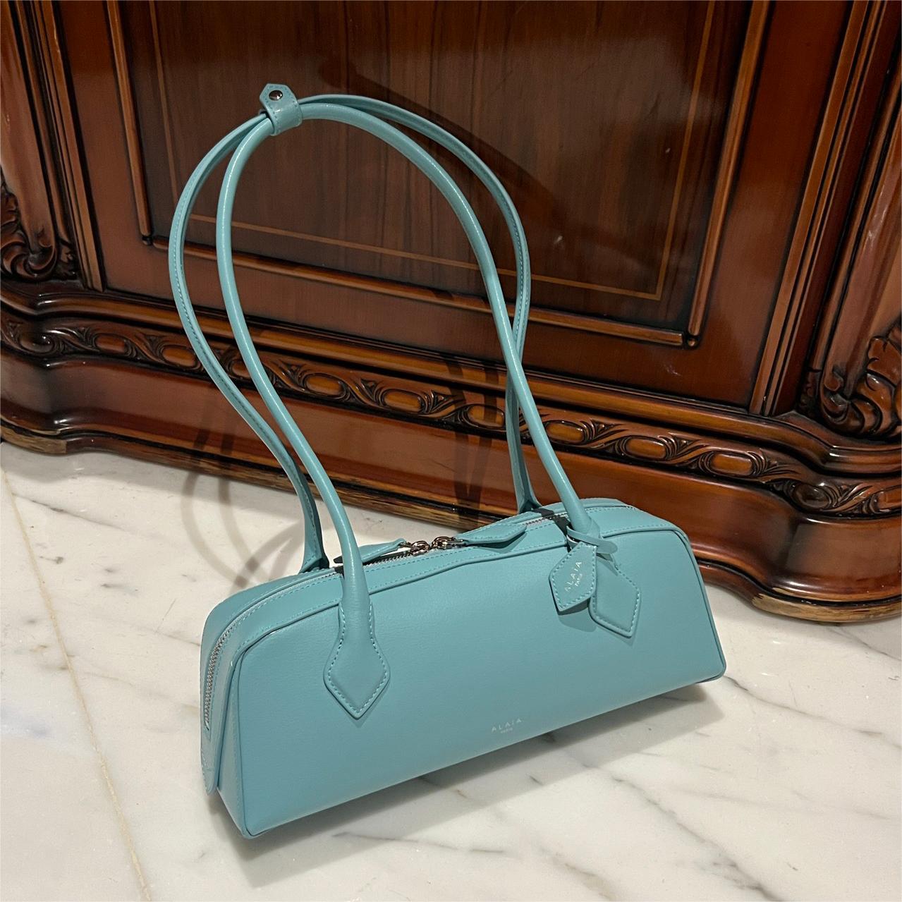 Alaia-LE TECKEL SMALL BAG IN GOATSKIN Blue