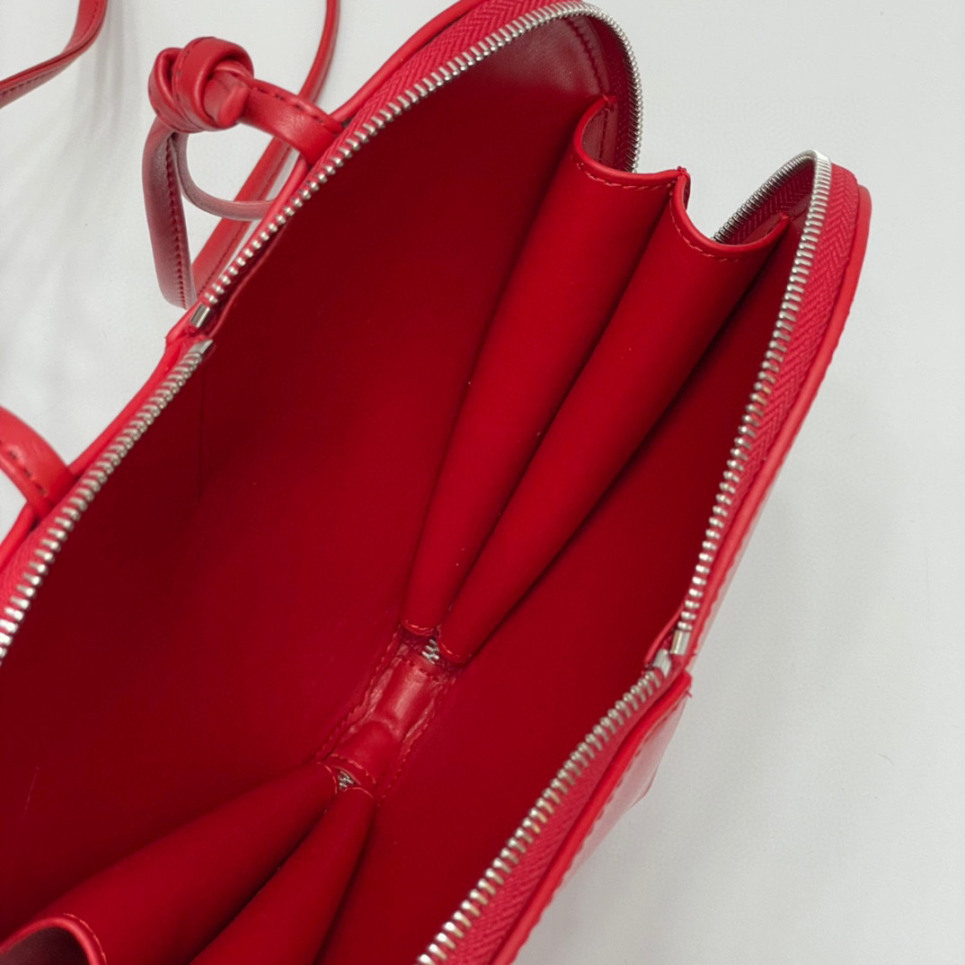 ALAIA- Coeur Bag Heart Red Handbag