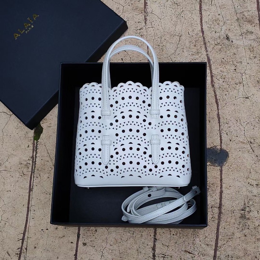 ALAIA-MINA 16 BAG IN VIENNE CALFSKIN