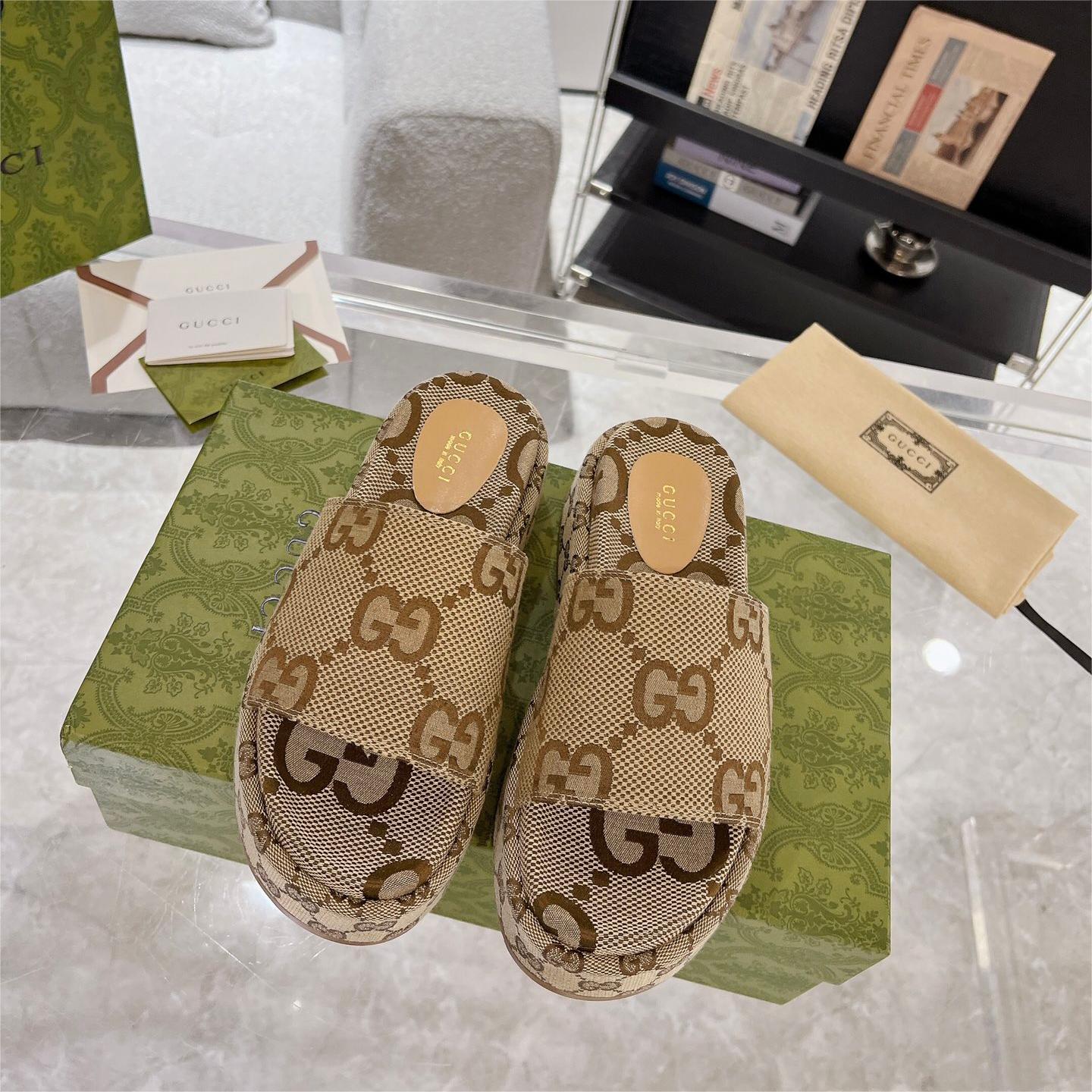 Gucci-thick soled classic embroidered canvas slippers