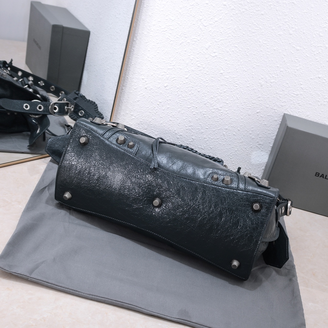 Balenciaga-Neo Cagole's new locomotive package