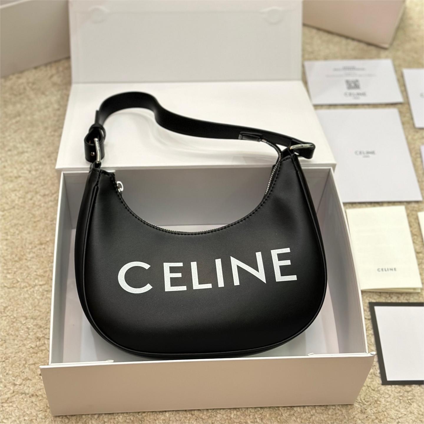 Celine-Ava armpit bag