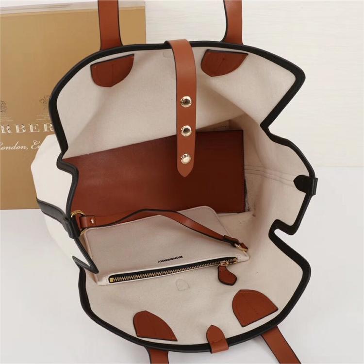 Burberry-Bert bag decoration