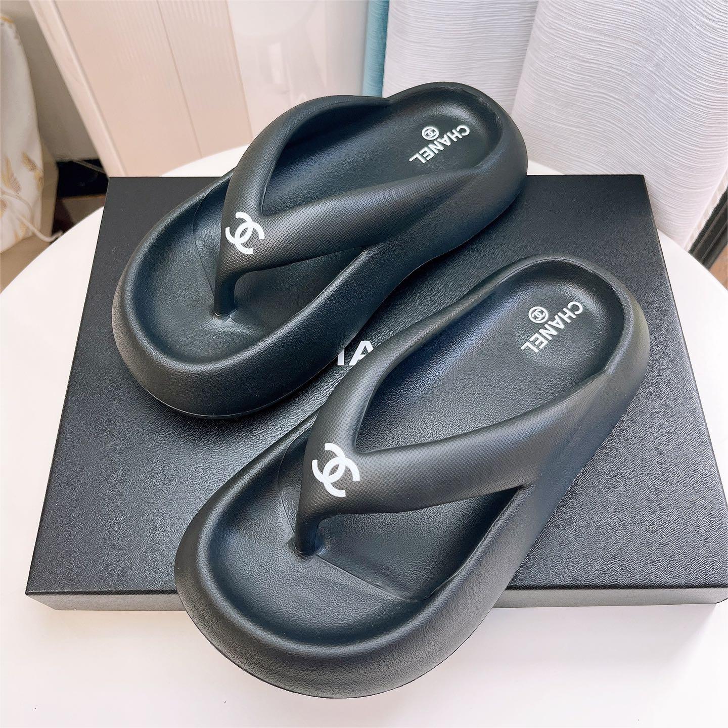 Chanel-Antique Chinese characters dragging