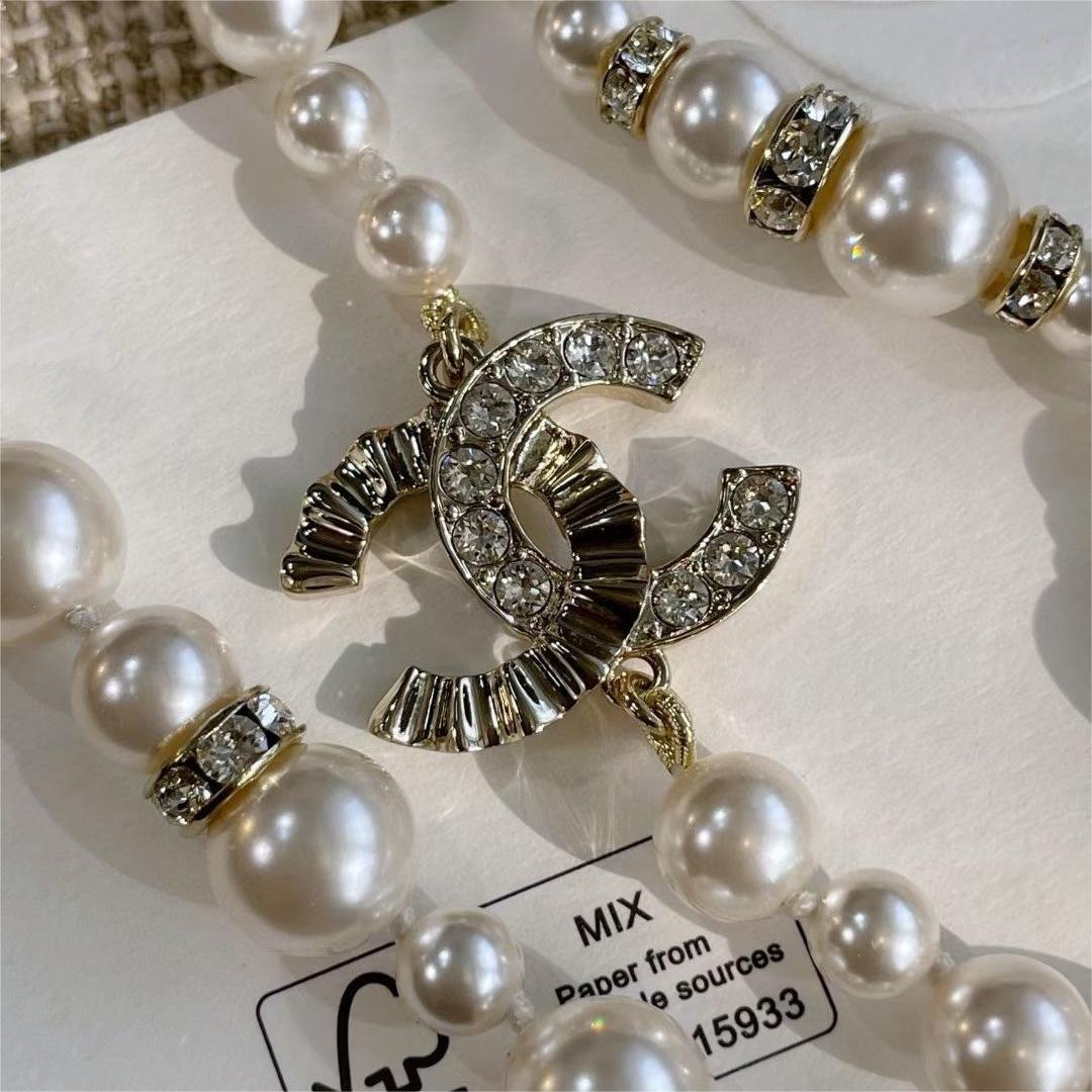 Chanel-Pearl Chain