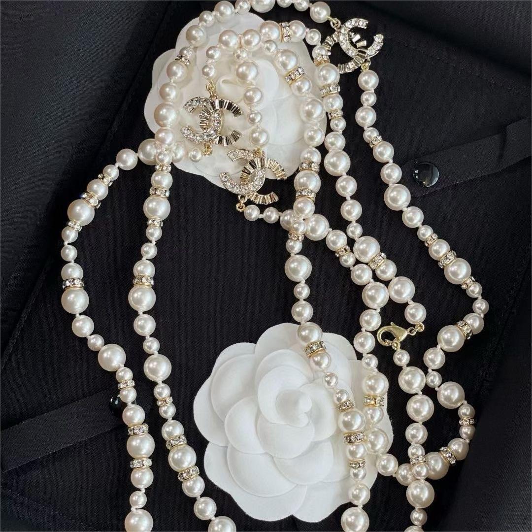 Chanel-Pearl Chain
