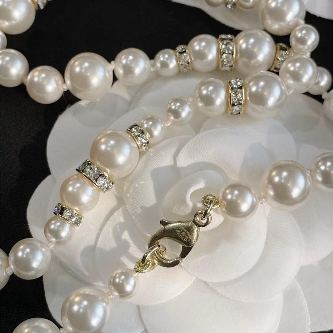 Chanel-Pearl Chain