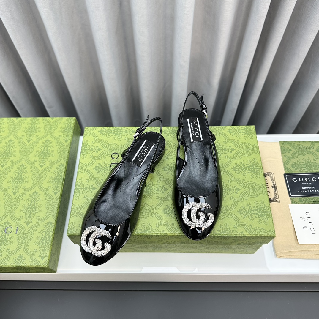 GUCCI-Crystal Diamond Double G Buckle