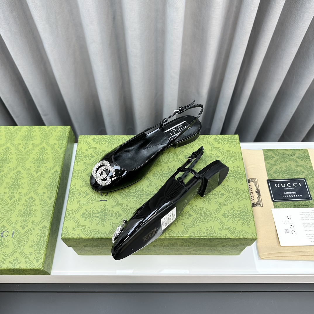 GUCCI-Crystal Diamond Double G Buckle