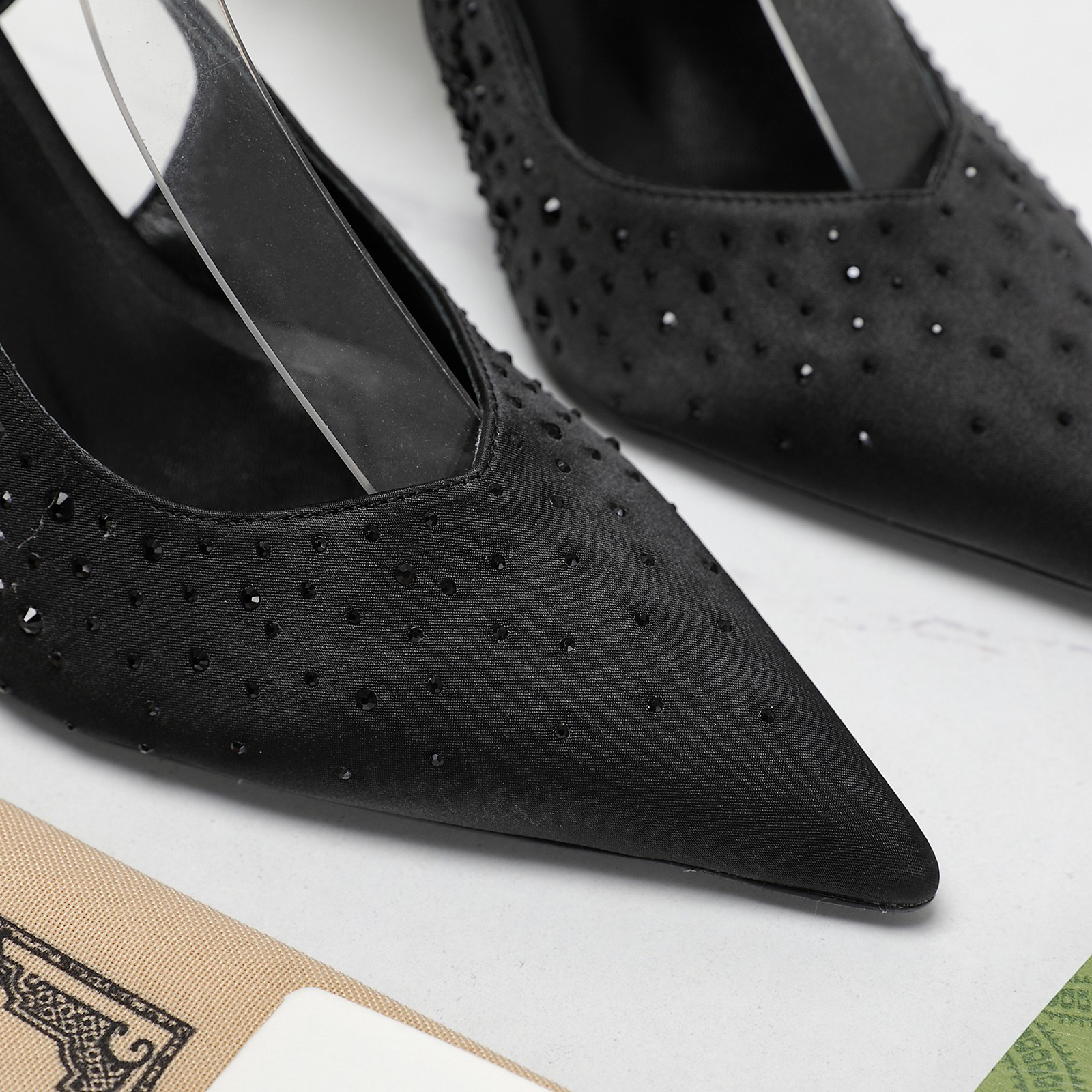 GUCCI-Pointed single shoe