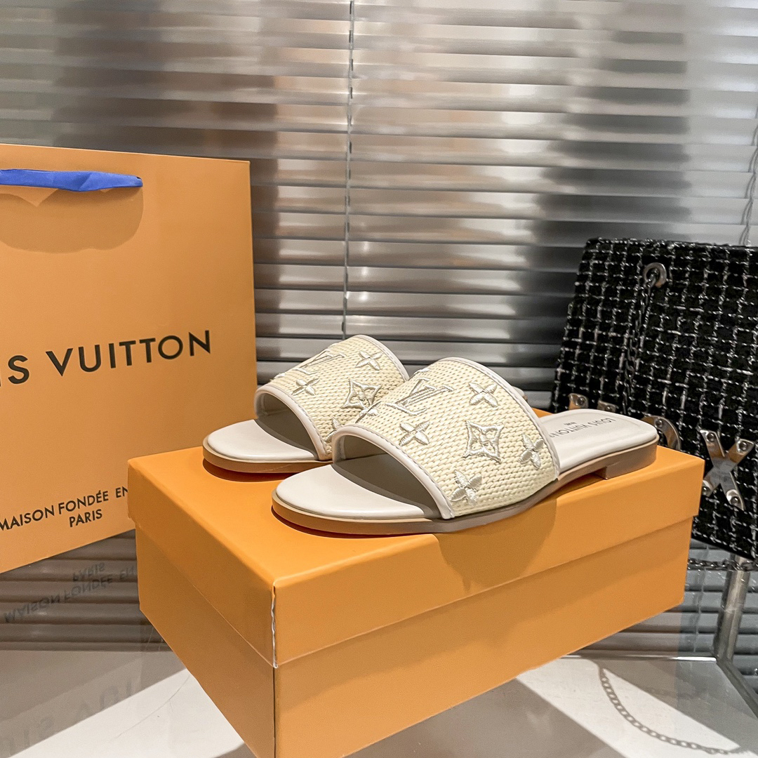 LV-New flat slippers