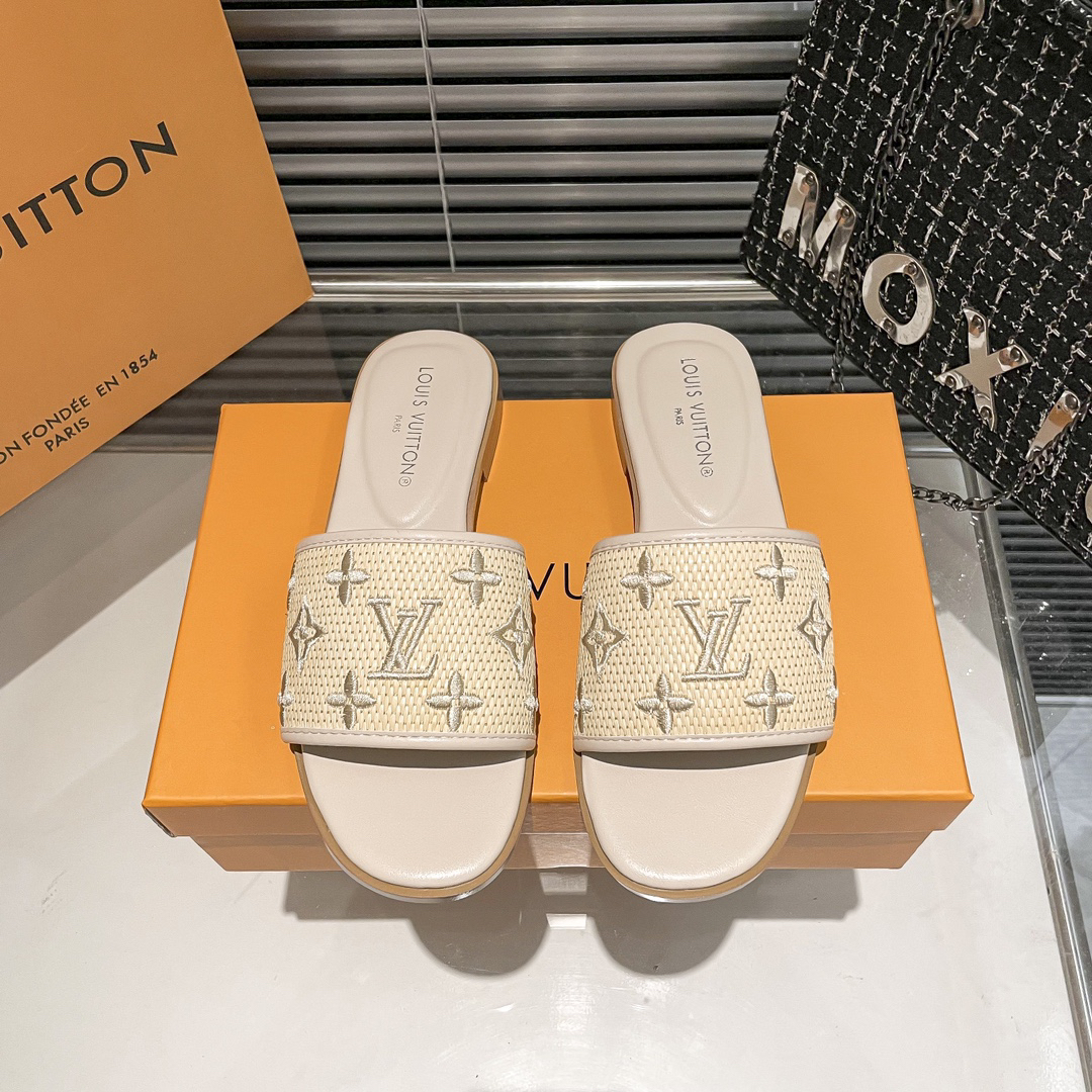 LV-New flat slippers