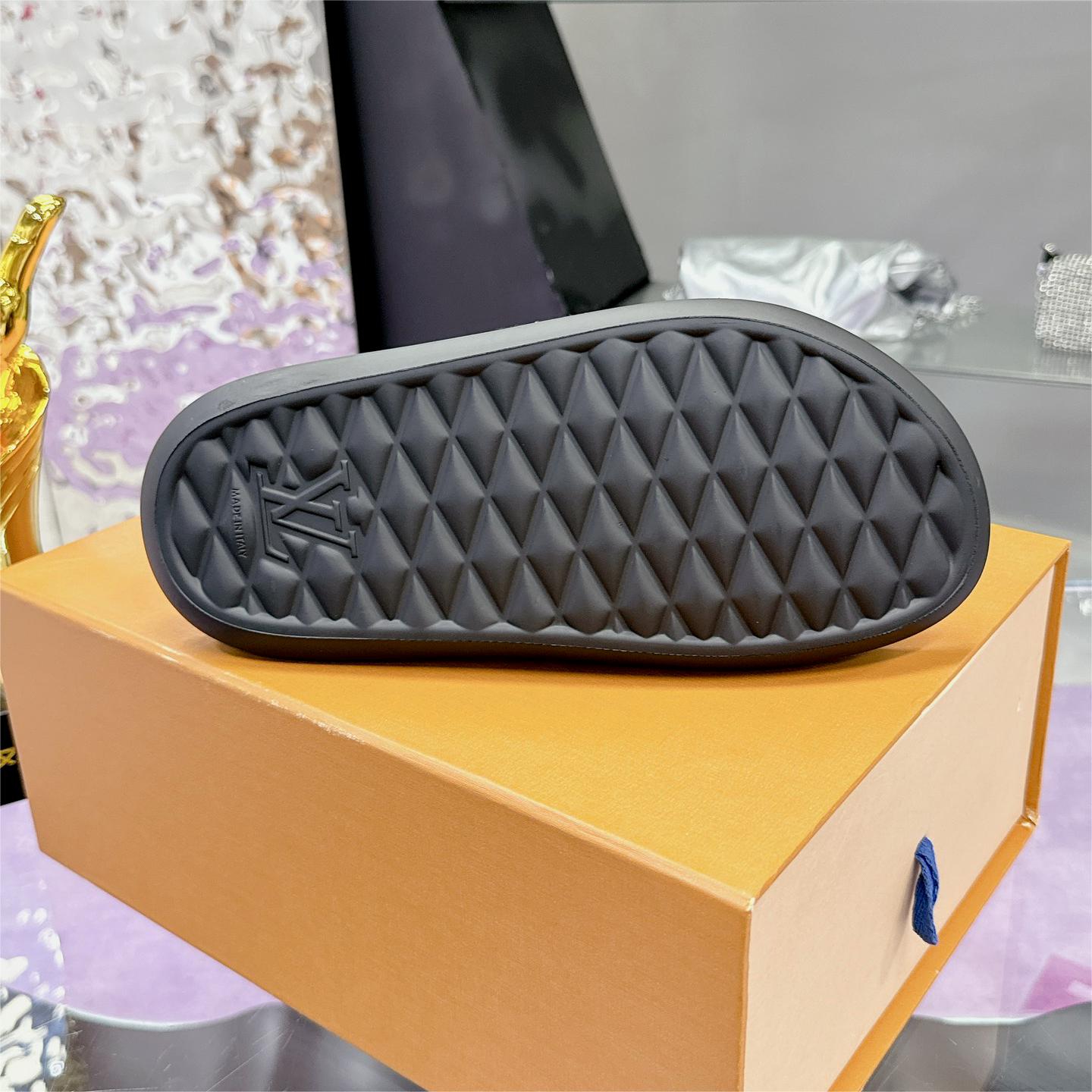 LV-Men's spring and summer slippers