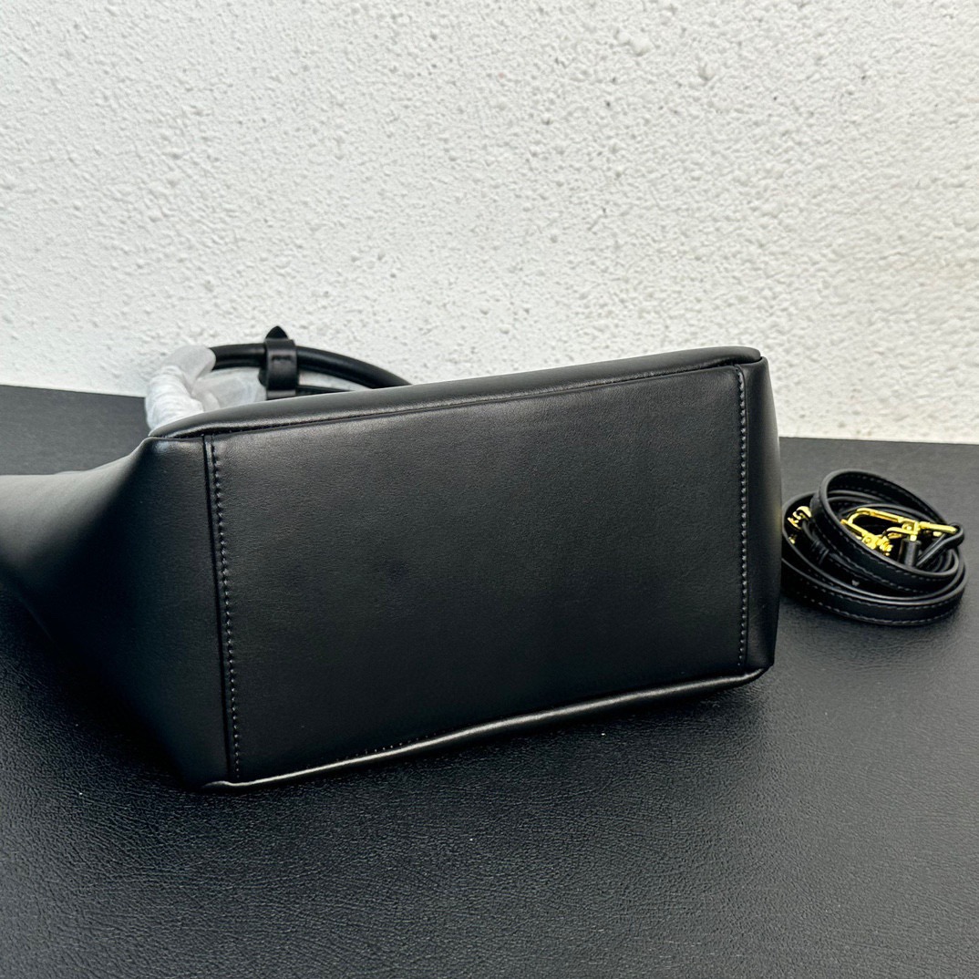 MiuMiu- autumn and winter hobo tote armpit bag