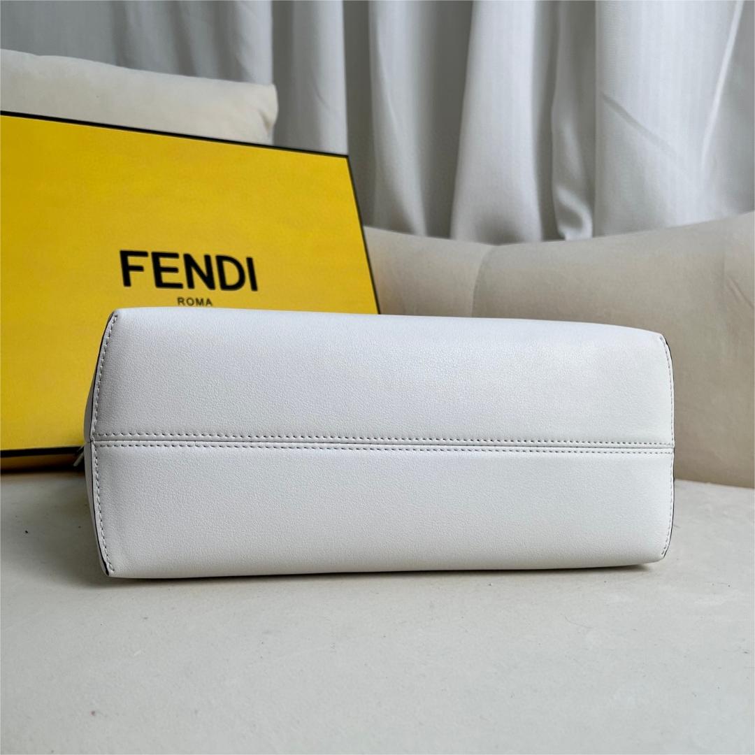 FENDI-By the Way Zipper Opening Boston Handbag