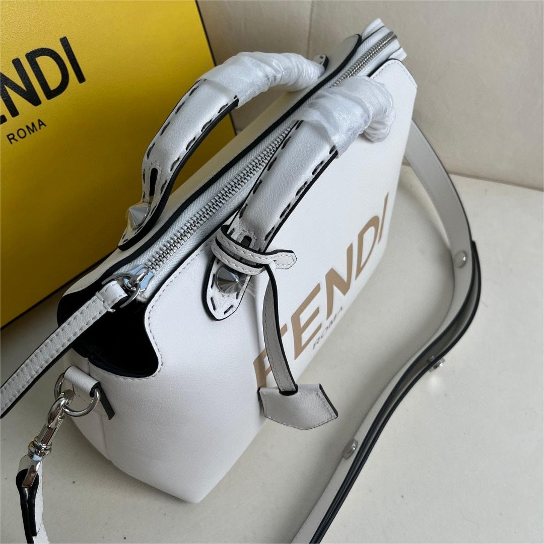 FENDI-By the Way Zipper Opening Boston Handbag
