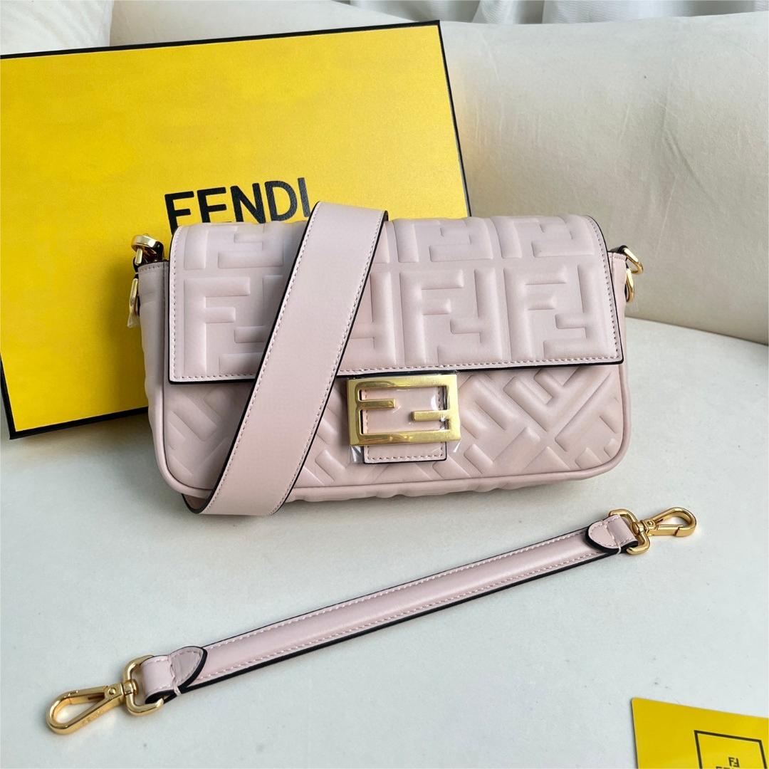 FENDI-Baguette handbag leather handbag