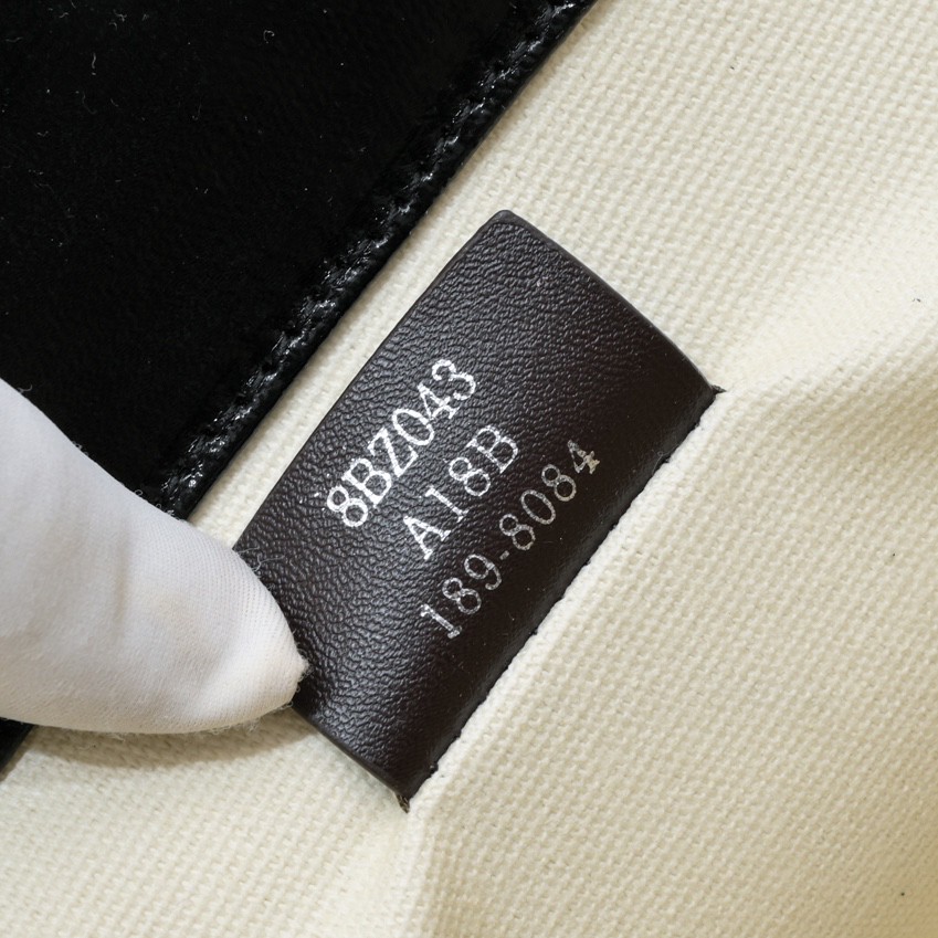 FENDI-Sunshine Medium Handbag