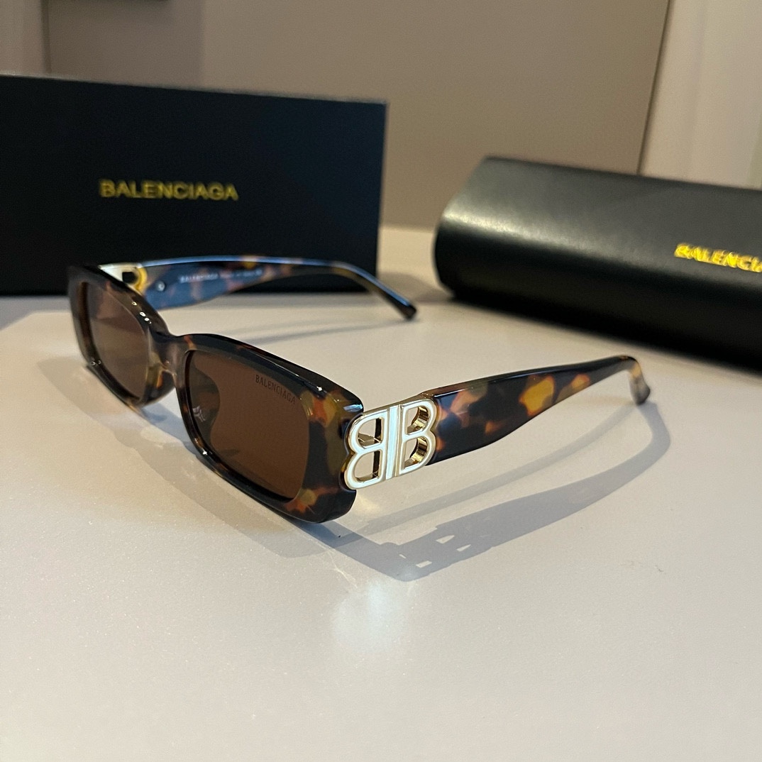 Balenciaga-Retro flat frame leaf shaped Sunglasses