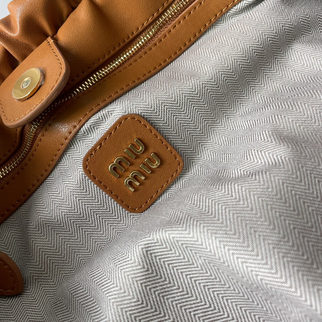 MIU MIU-Retro Underarm Dumpling Bun Motorcycle Bun