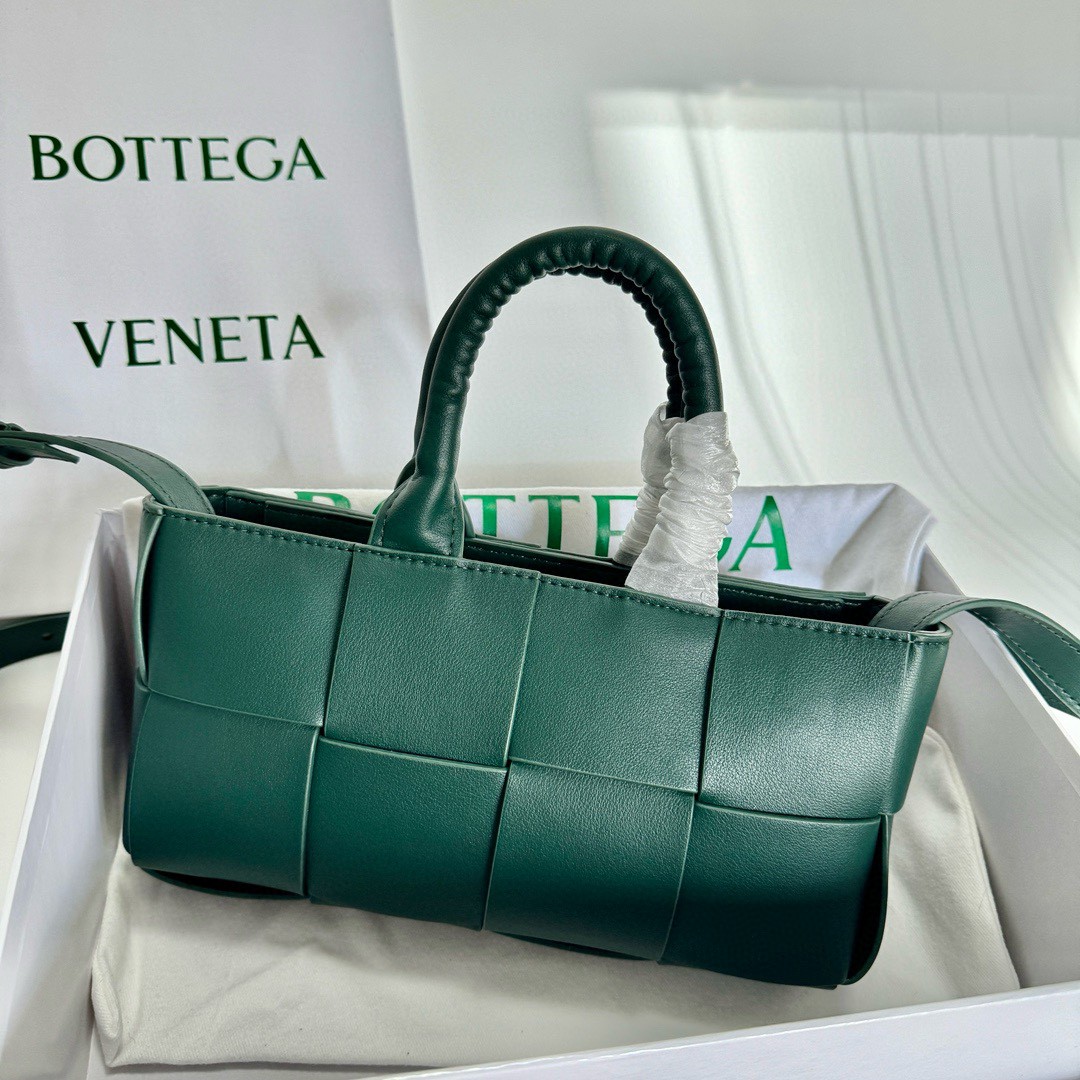 BV-Mini East West Arco Tote