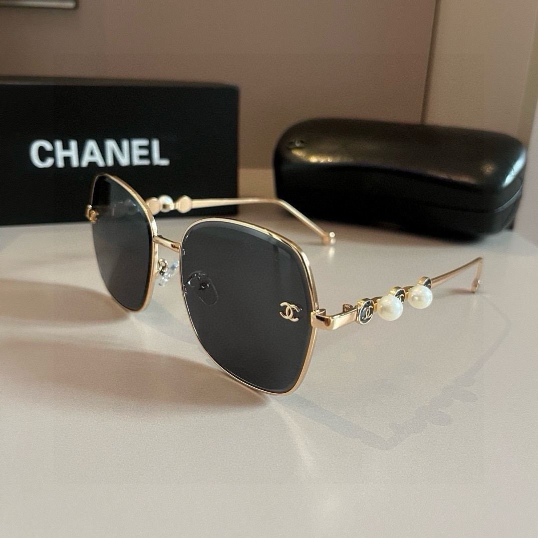 Chanel-Popular Pearl leg Sunglasses