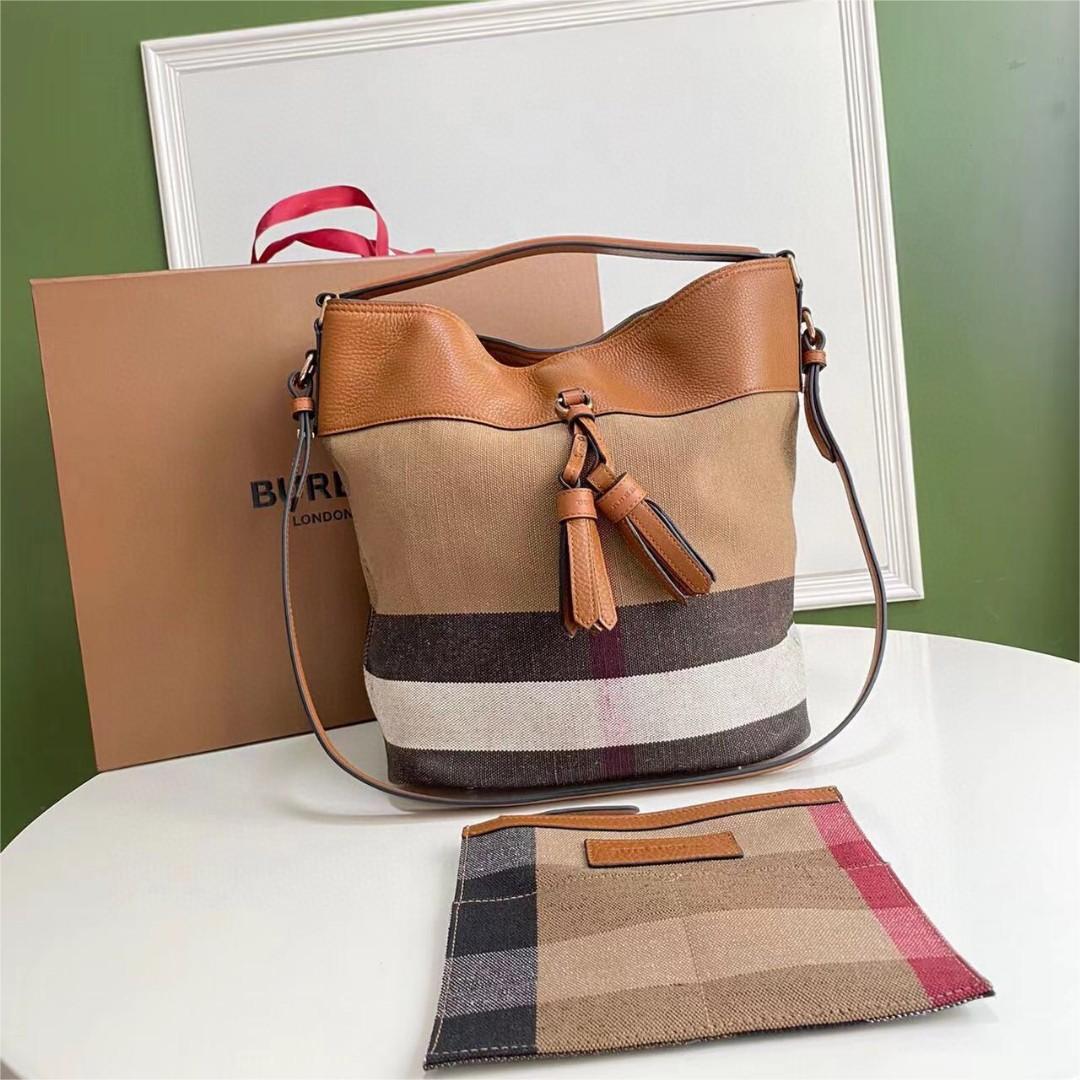 Burberry-The Ashby handbag