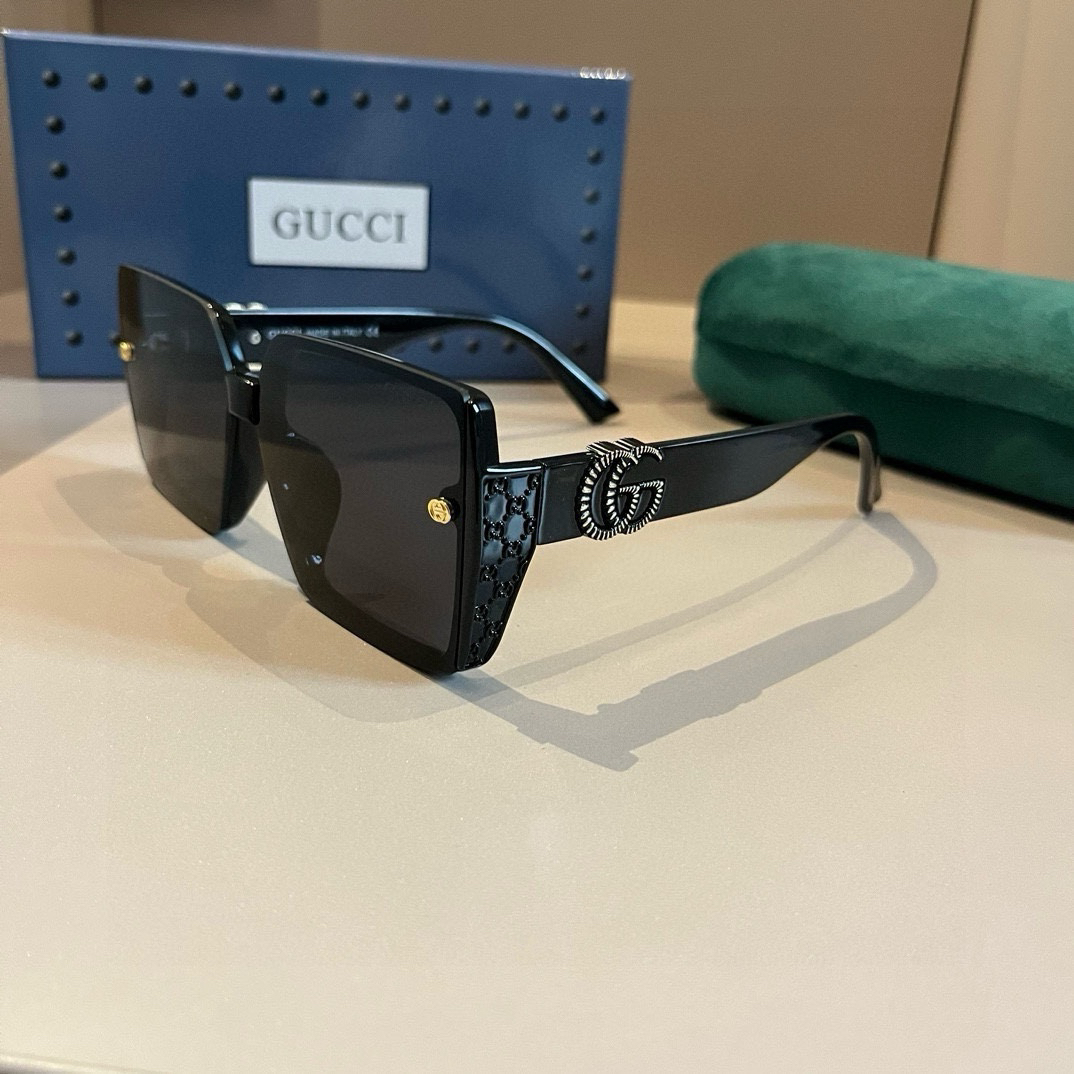 Gucci-Unisex Large Frame Sunglasses